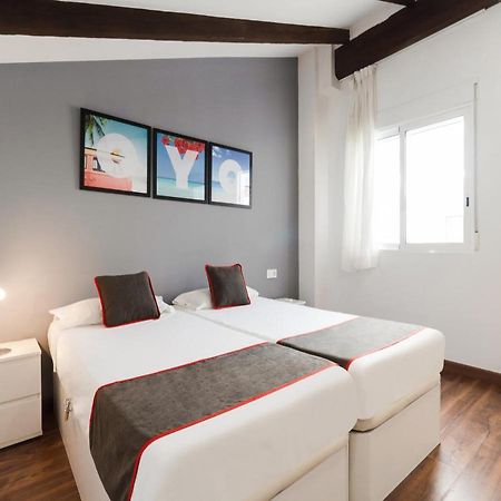 Oyo Style Apartments Puerto Валенсия Экстерьер фото
