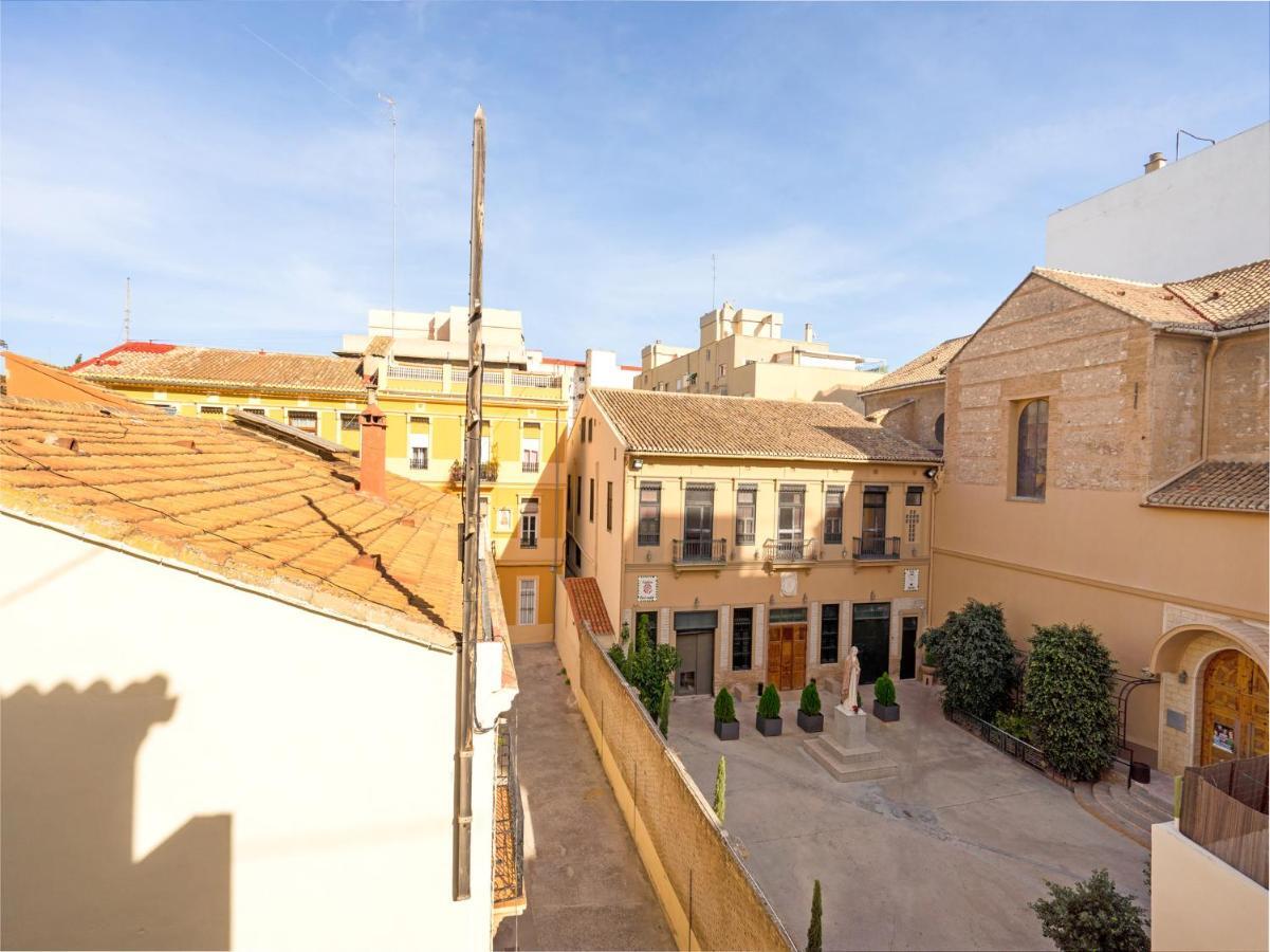Oyo Style Apartments Puerto Валенсия Экстерьер фото