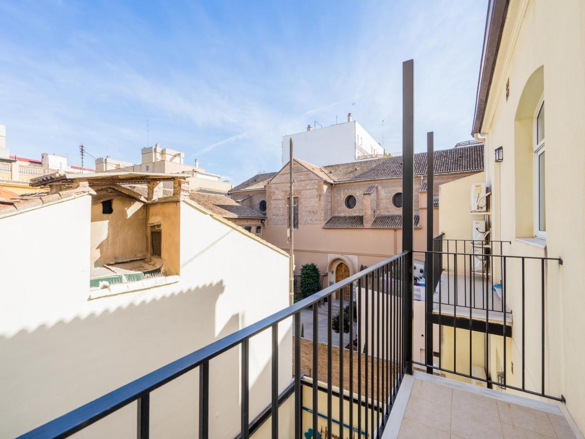 Oyo Style Apartments Puerto Валенсия Экстерьер фото