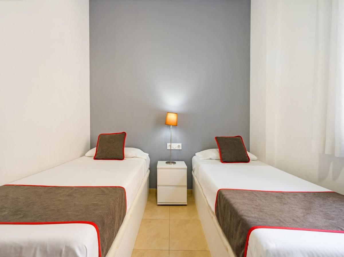 Oyo Style Apartments Puerto Валенсия Экстерьер фото