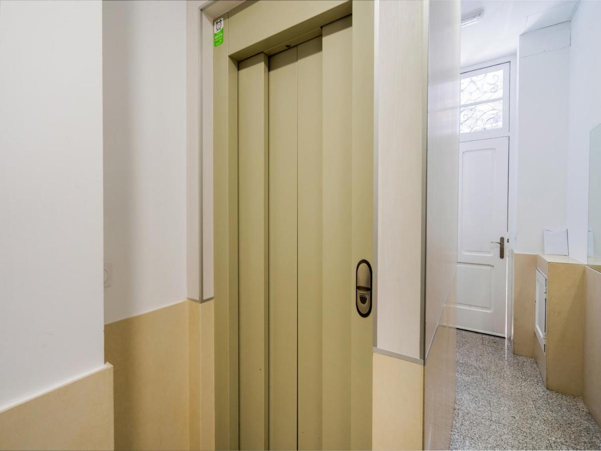 Oyo Style Apartments Puerto Валенсия Экстерьер фото